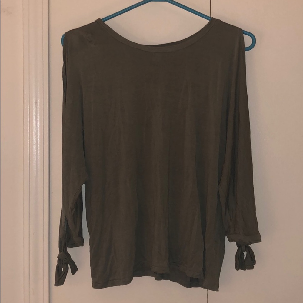 Forever 21 green T